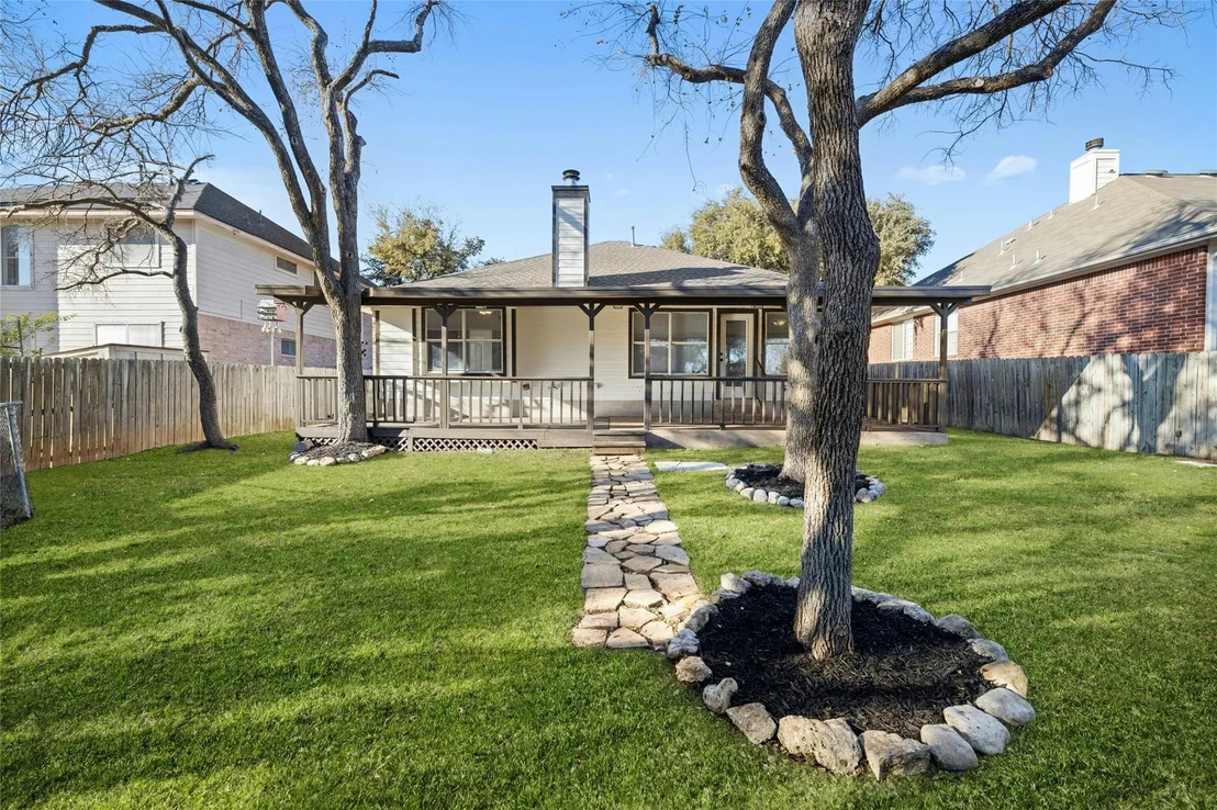 Photo of 806 Hilltop DR