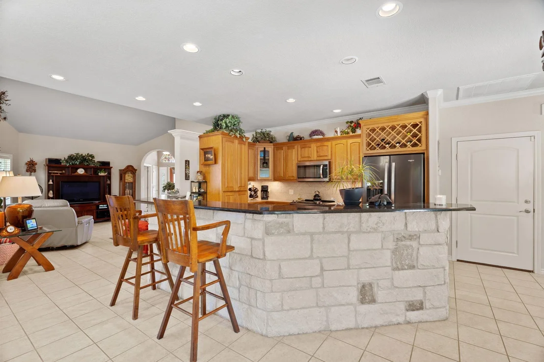 Photo of 813 Lacey Oak CIR