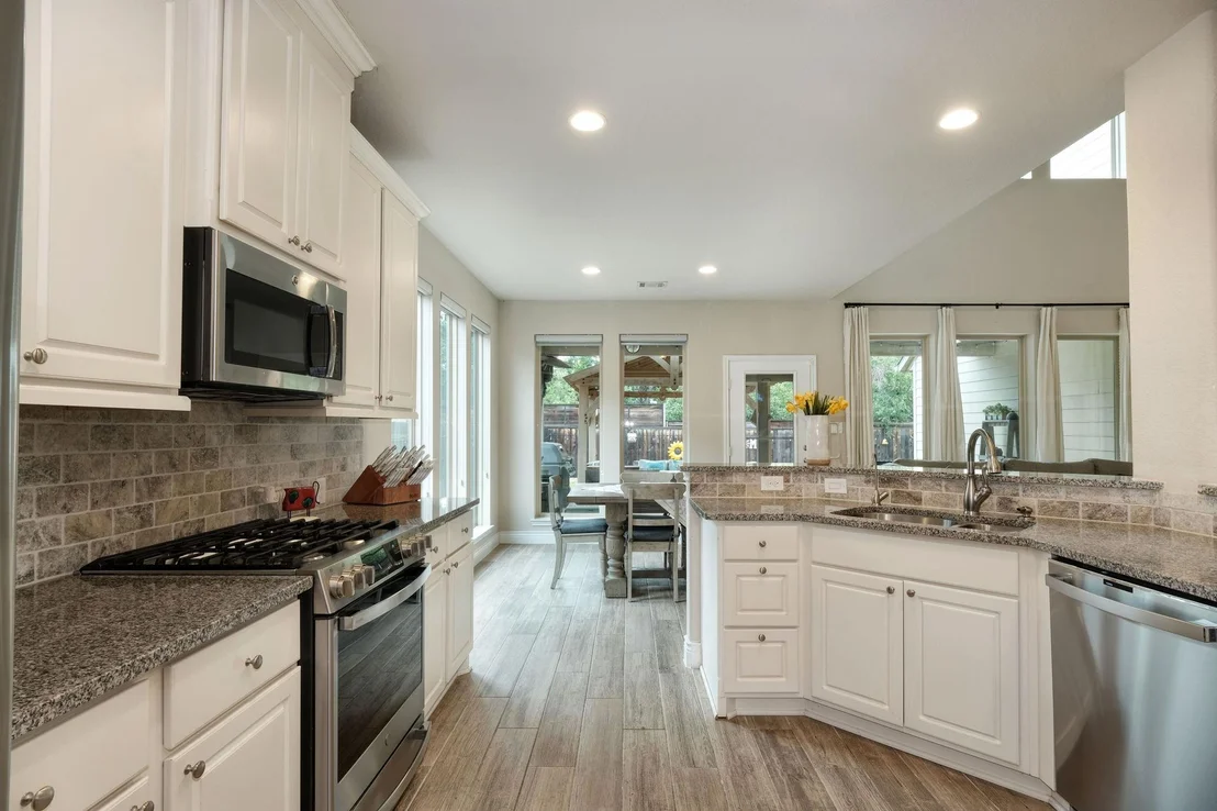 Photo of 550 Cortona LN