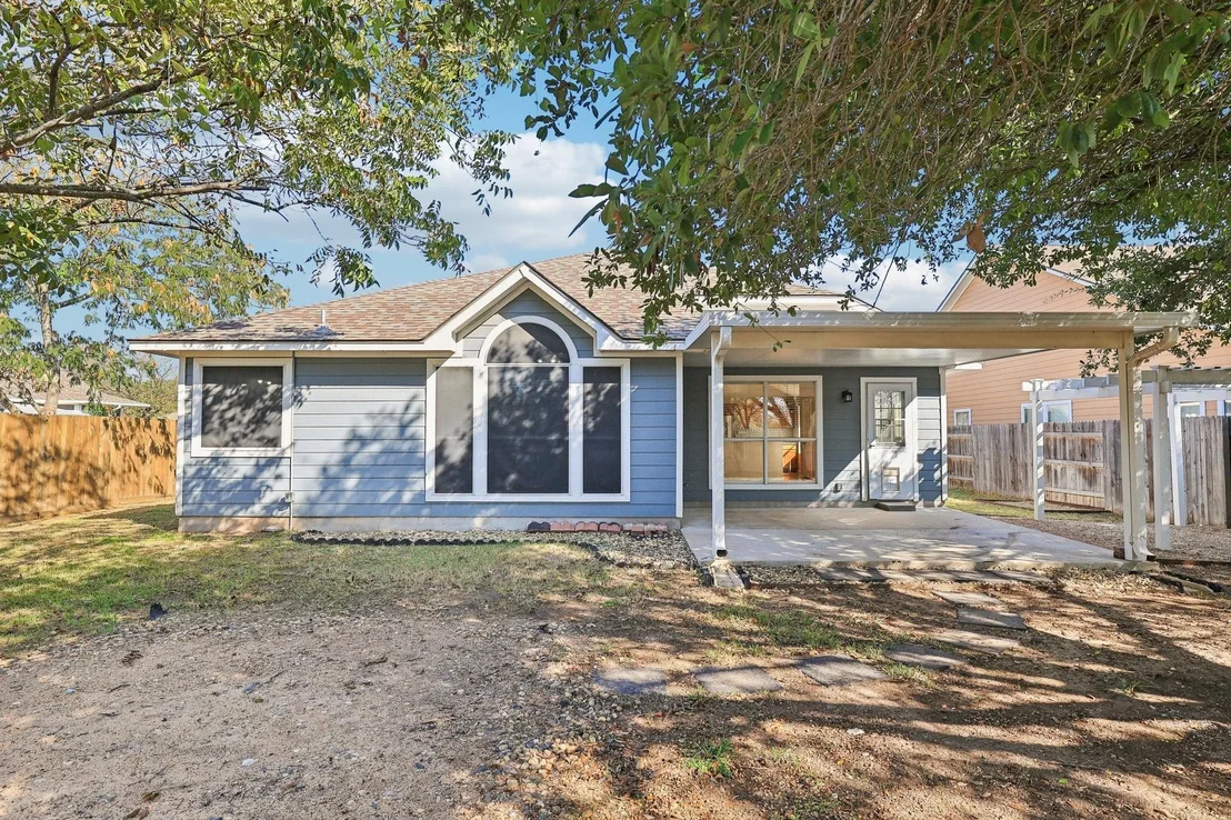 Photo of 127 Hickory LN