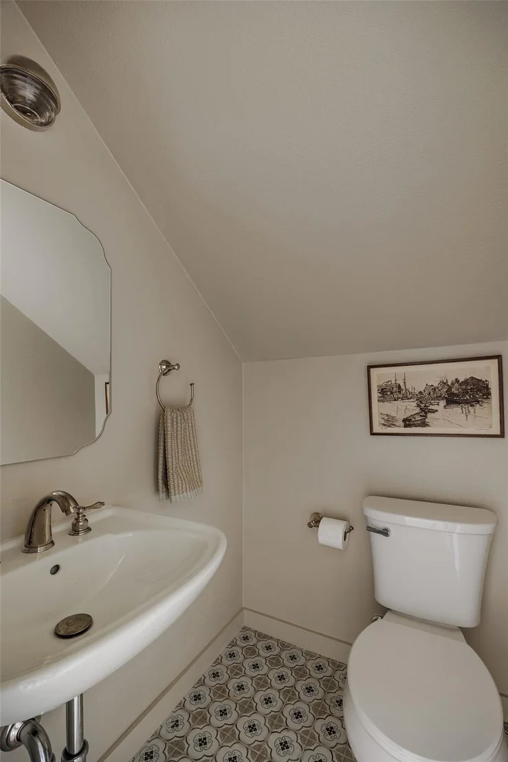 Photo of 601 Blackberry DR