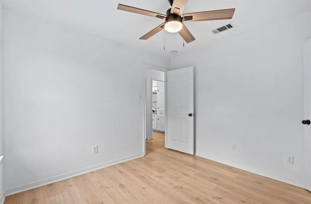 Photo of 2101 Boxwood PATH