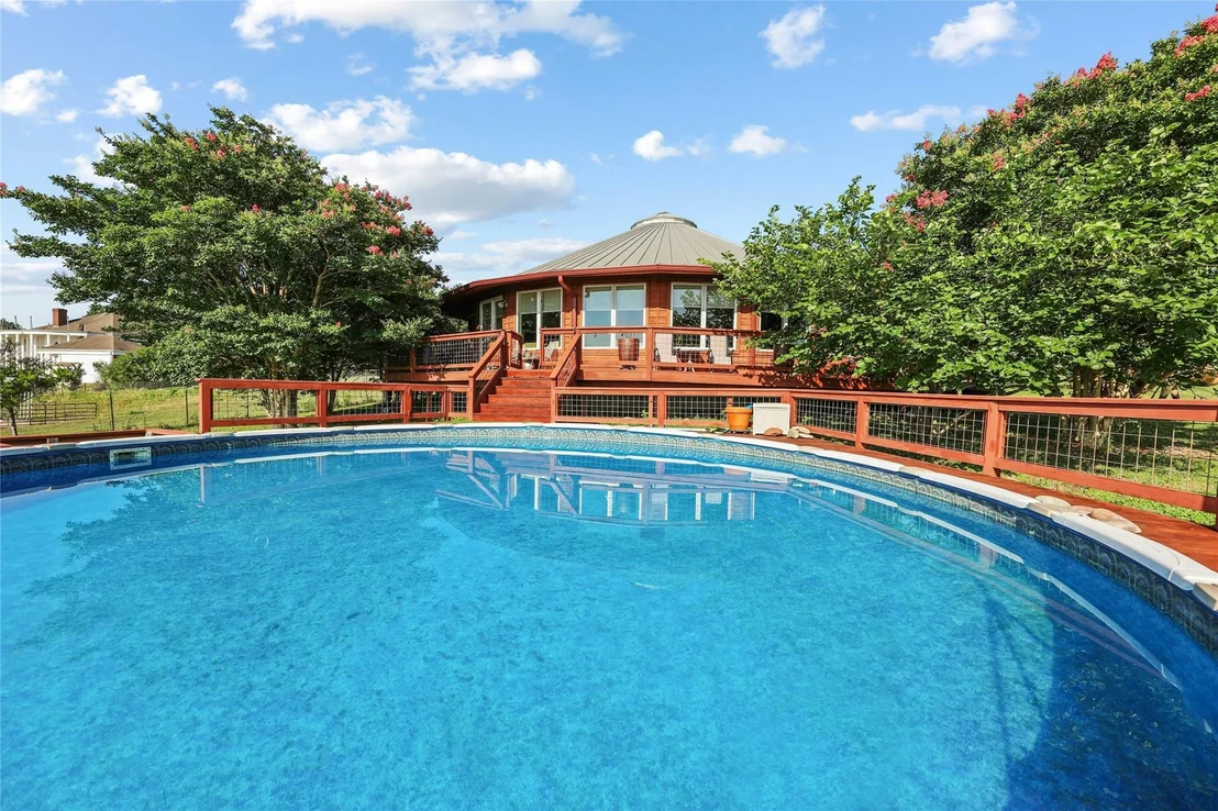 Photo of 15950 Decker Lake RD