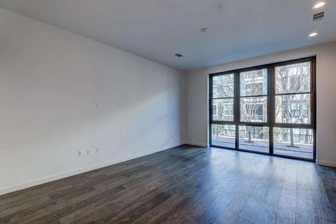 Photo of Unit 116 at 800 Embassy DR