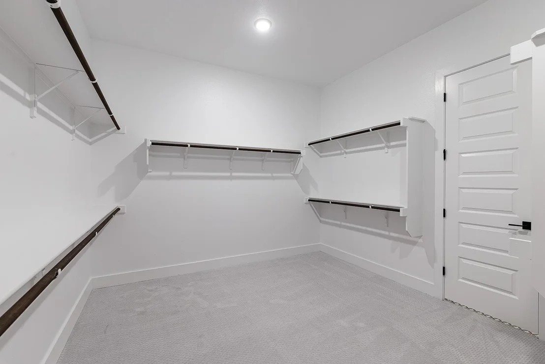 Photo of 2429 Lineage LN