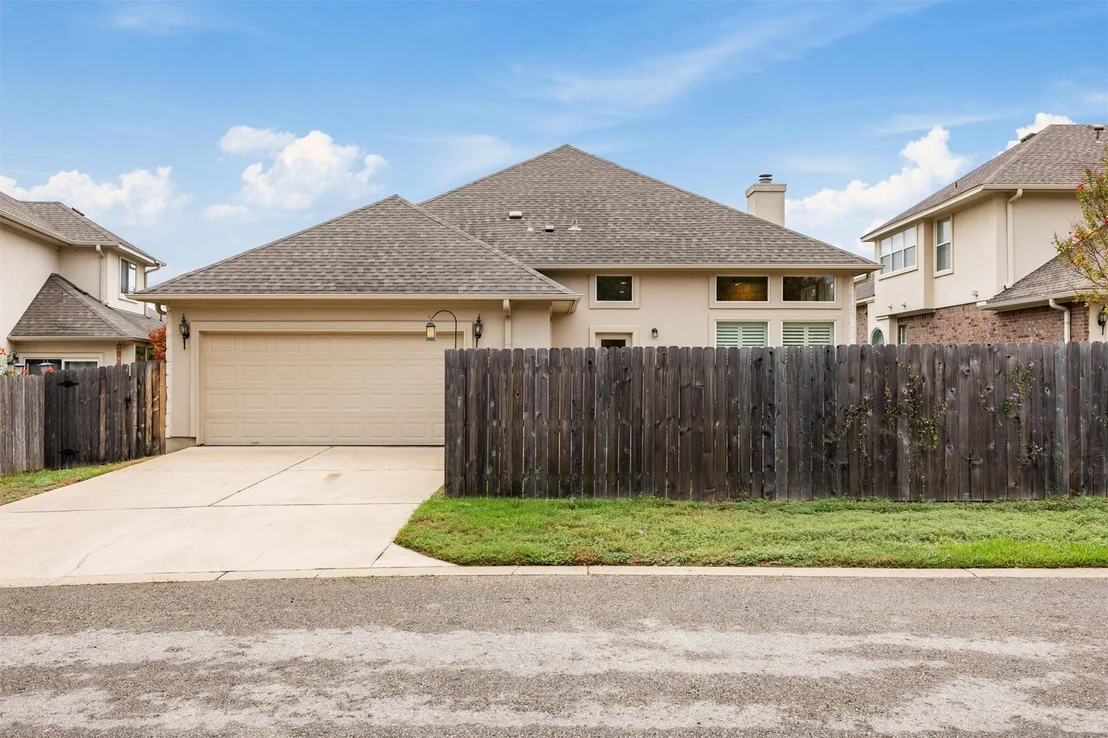 Photo of 2808 Cashell Wood DR