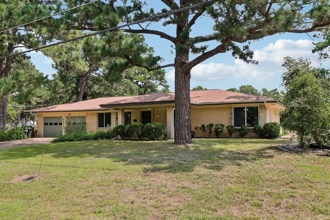 Photo of 162 Indian Oak DR
