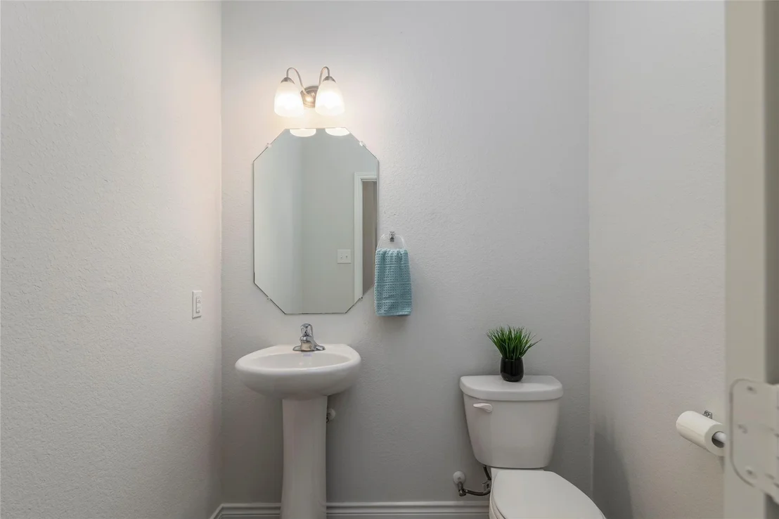 Photo of 6185 Lavaca DR