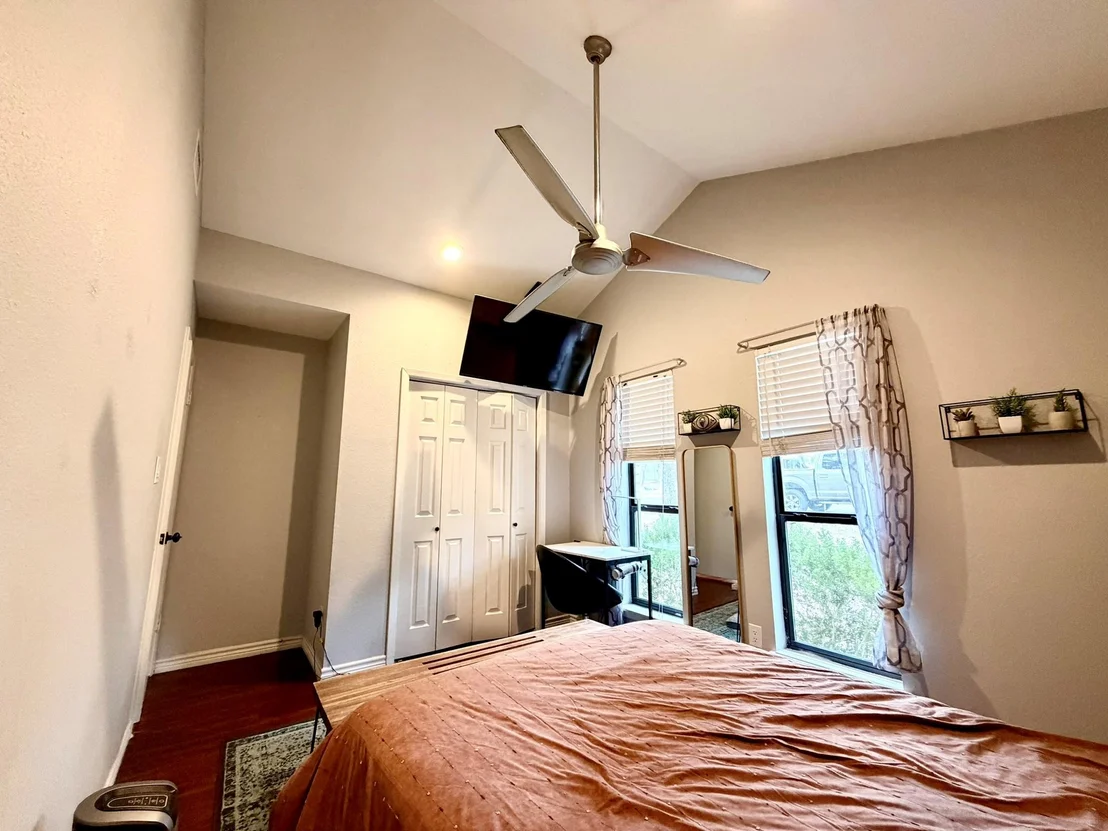 Photo of 619 Franklin DR