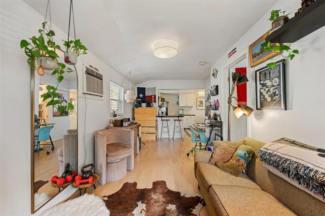 Photo of 3500 Lafayette Ave