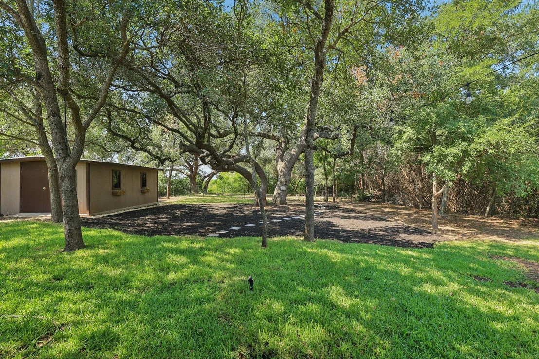 Photo of 653 River Bluff CIR