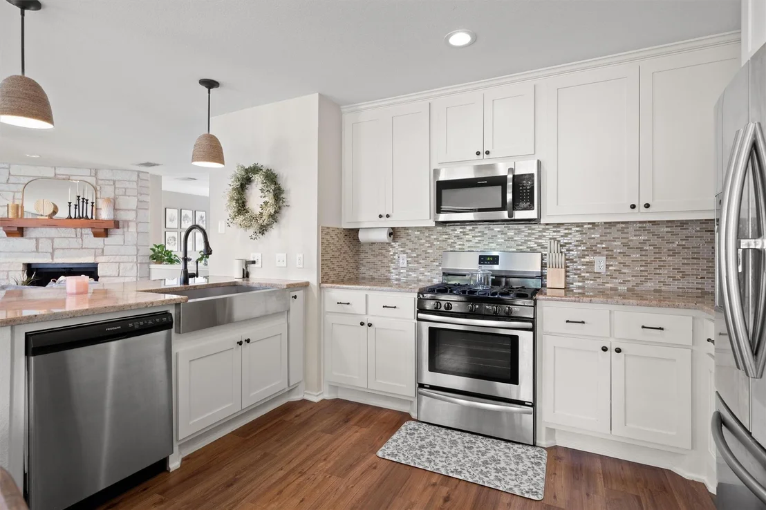 Photo of 1308 Honeysuckle LN