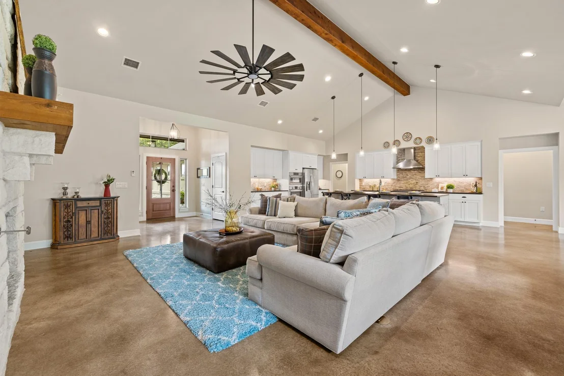 Photo of 909 Highland Spring LN