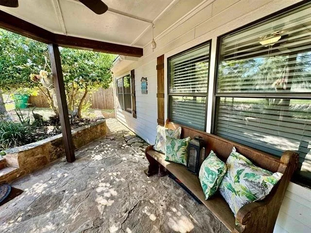 Photo of 800 Lakeway