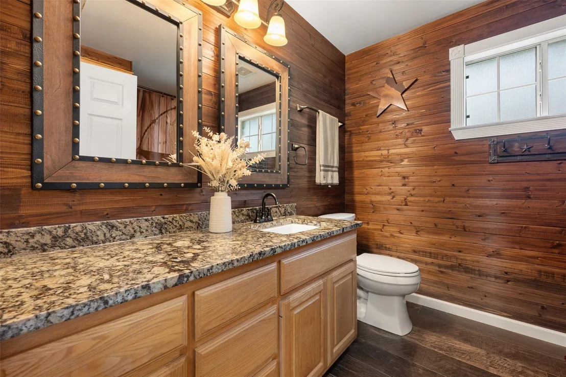 Photo of 111 Lookout CIR