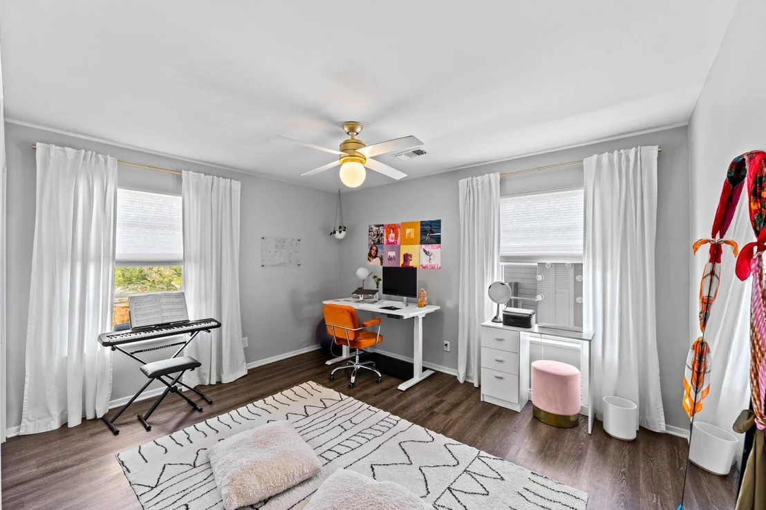 Photo of 906 Rocky Spring RD