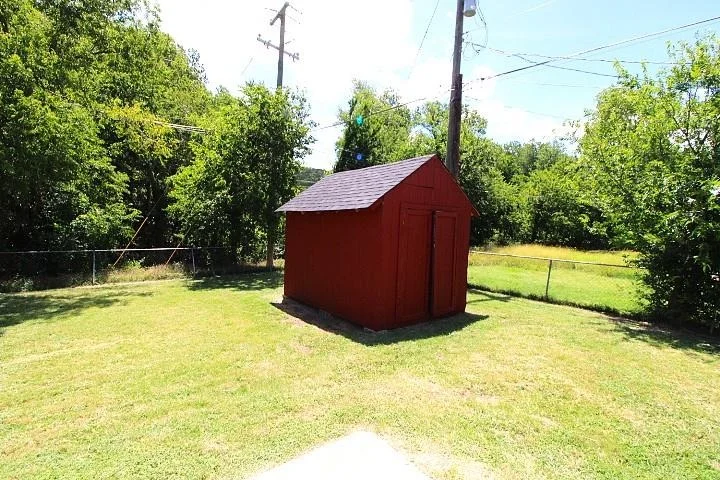 Photo of 1306 Dryden Ave