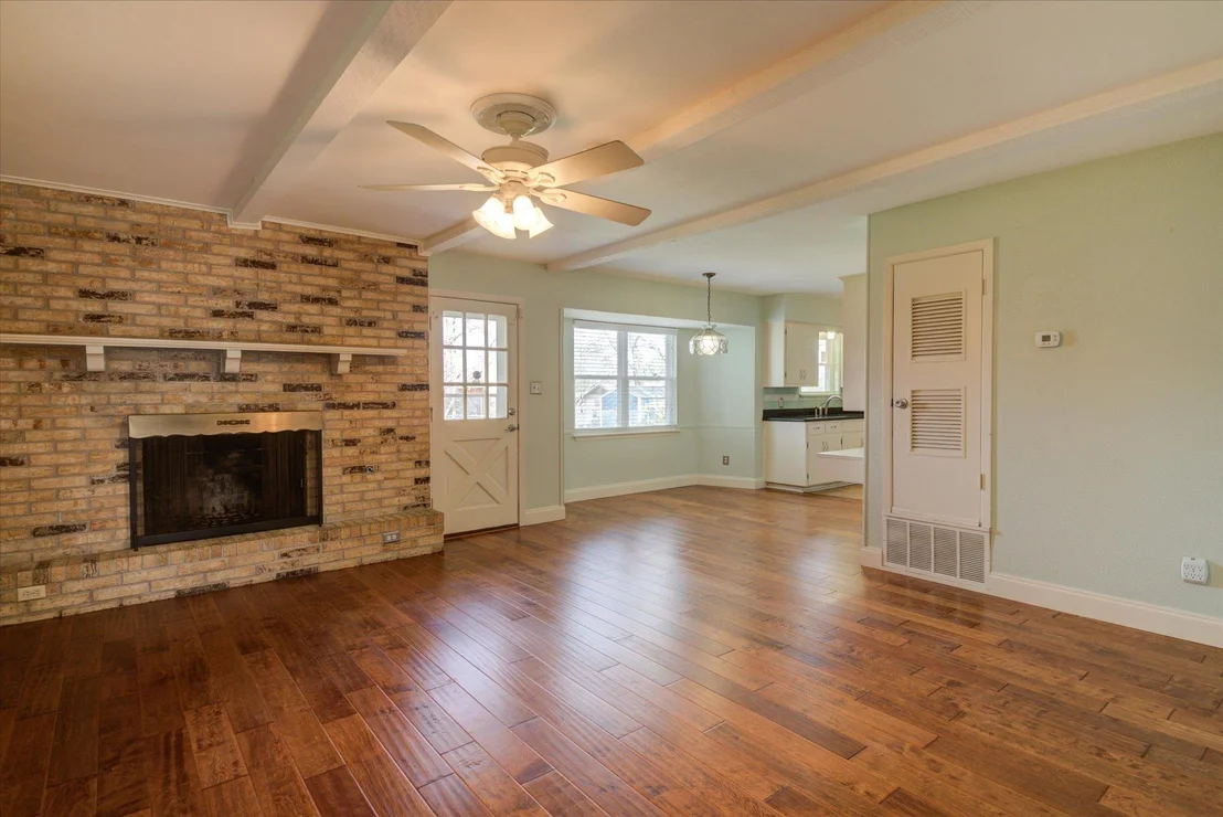 Photo of 1100 Colony North DR