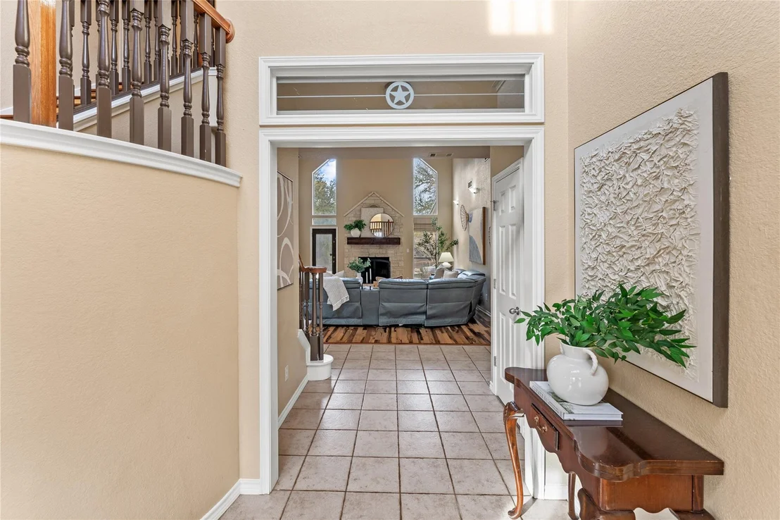 Photo of 1060 Great Oaks DR