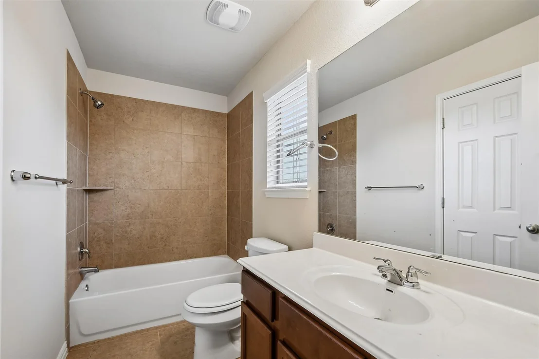 Photo of 8333 Angelo LOOP