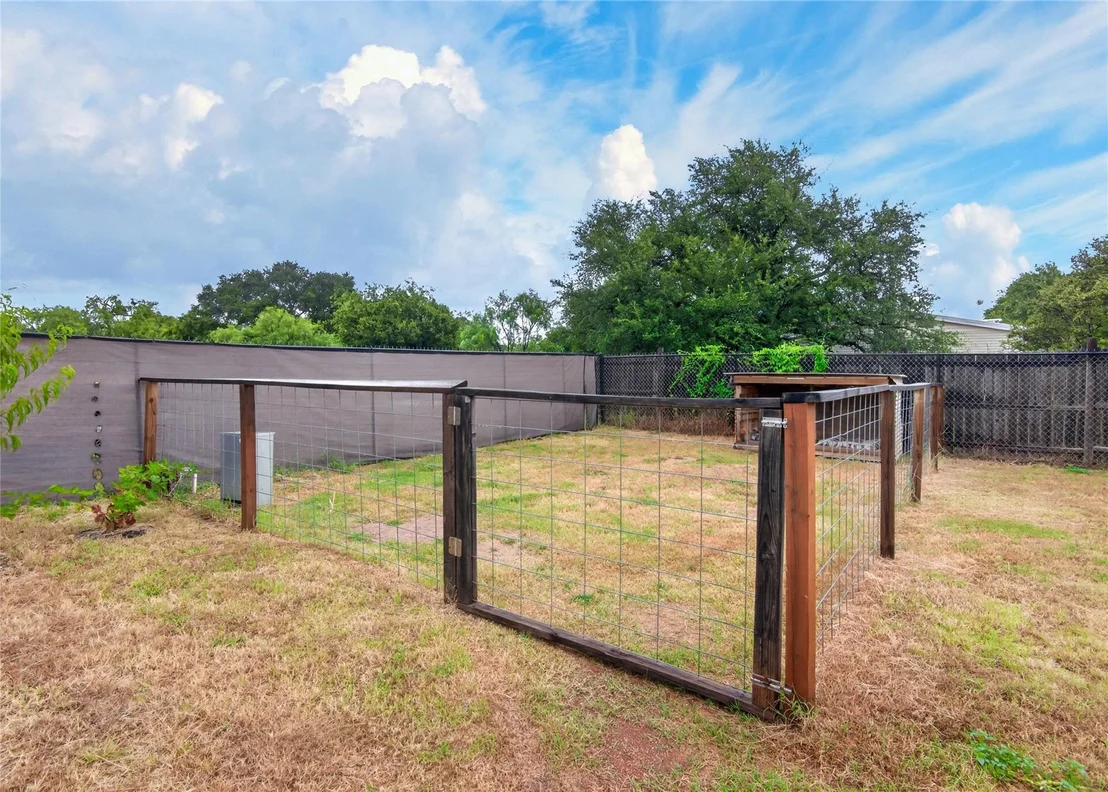 Photo of 1106 Hi Line DR