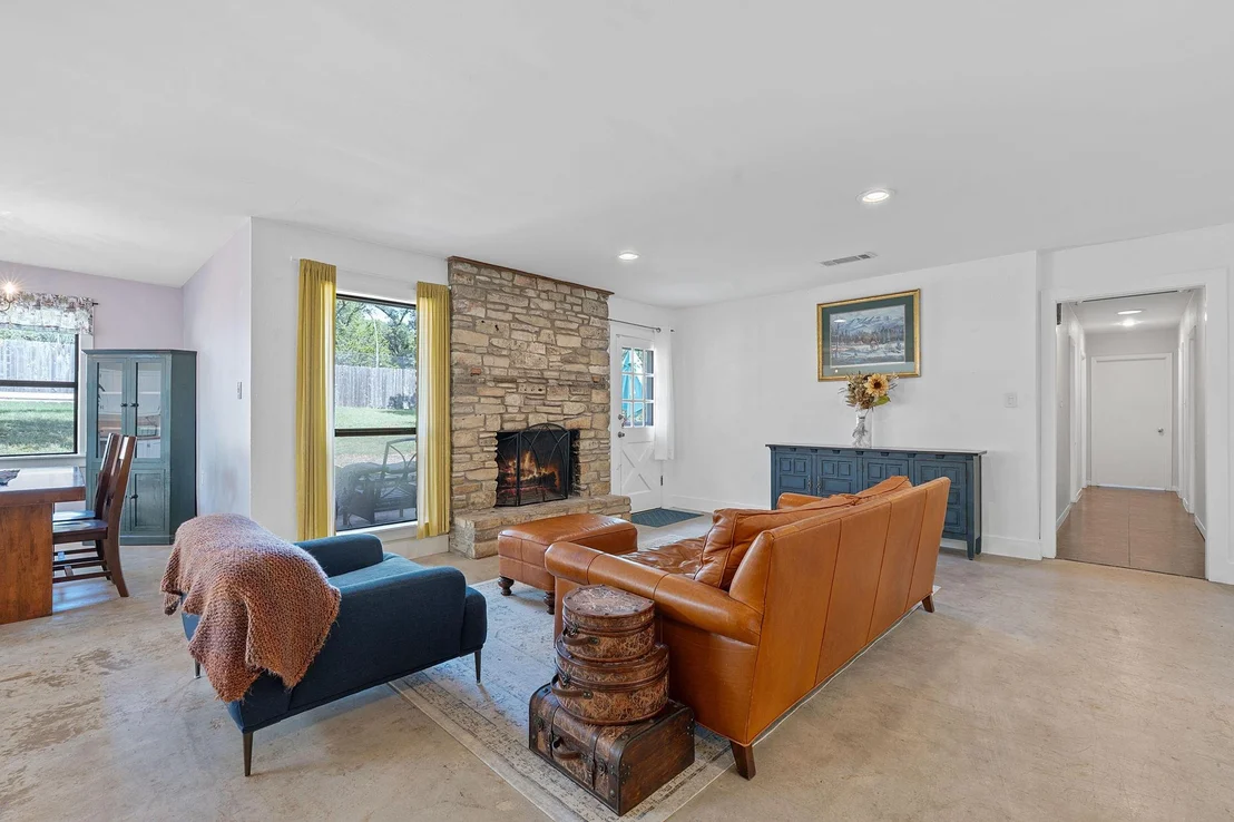 Photo of 8705 S View RD