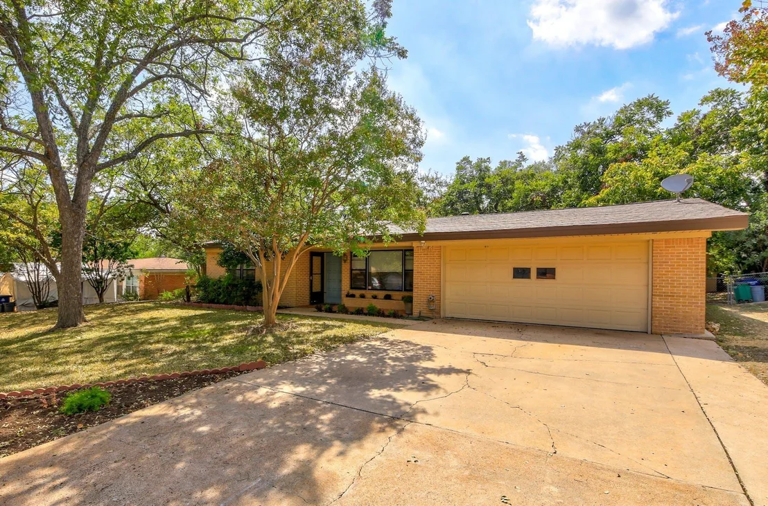 Photo of 1005 Salem LN
