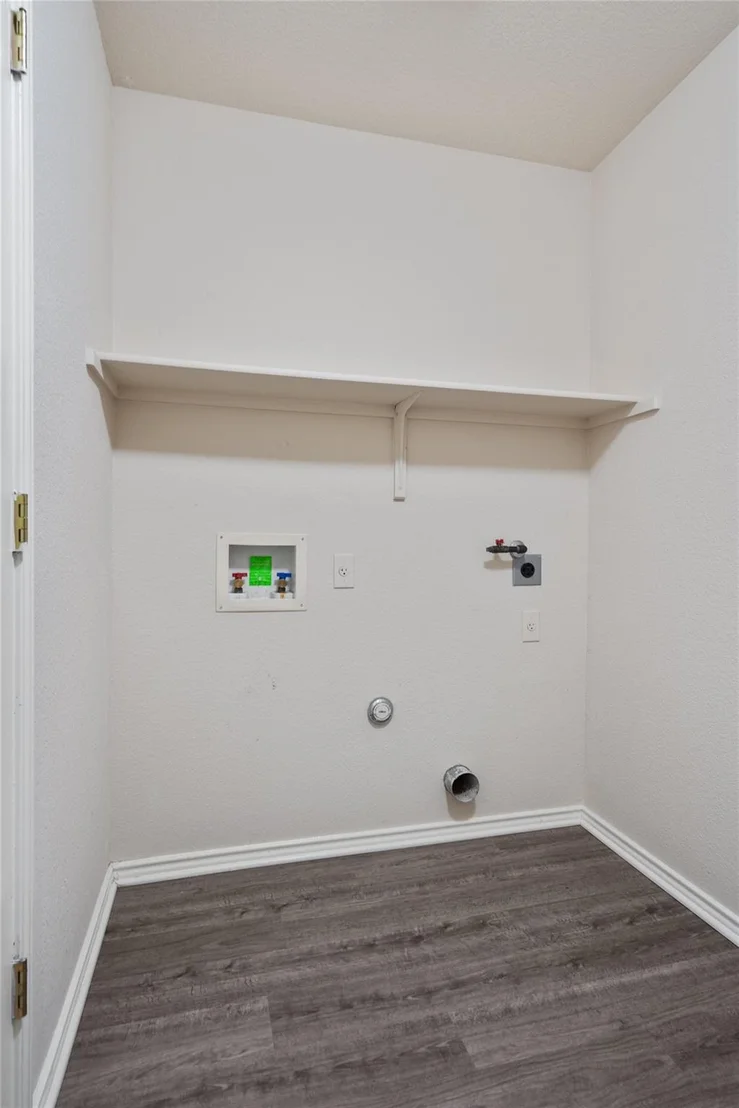Photo of 3924 Links LN