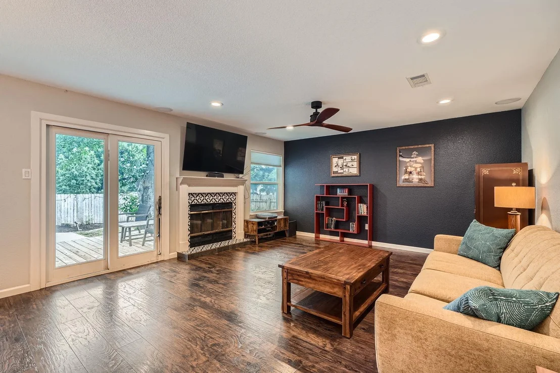 Photo of 2705 Dupoint CV
