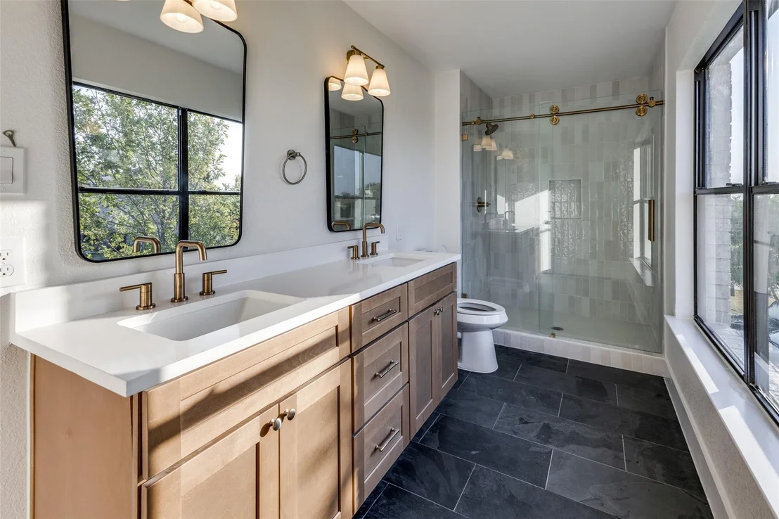 Photo of 2949 Donnell DR