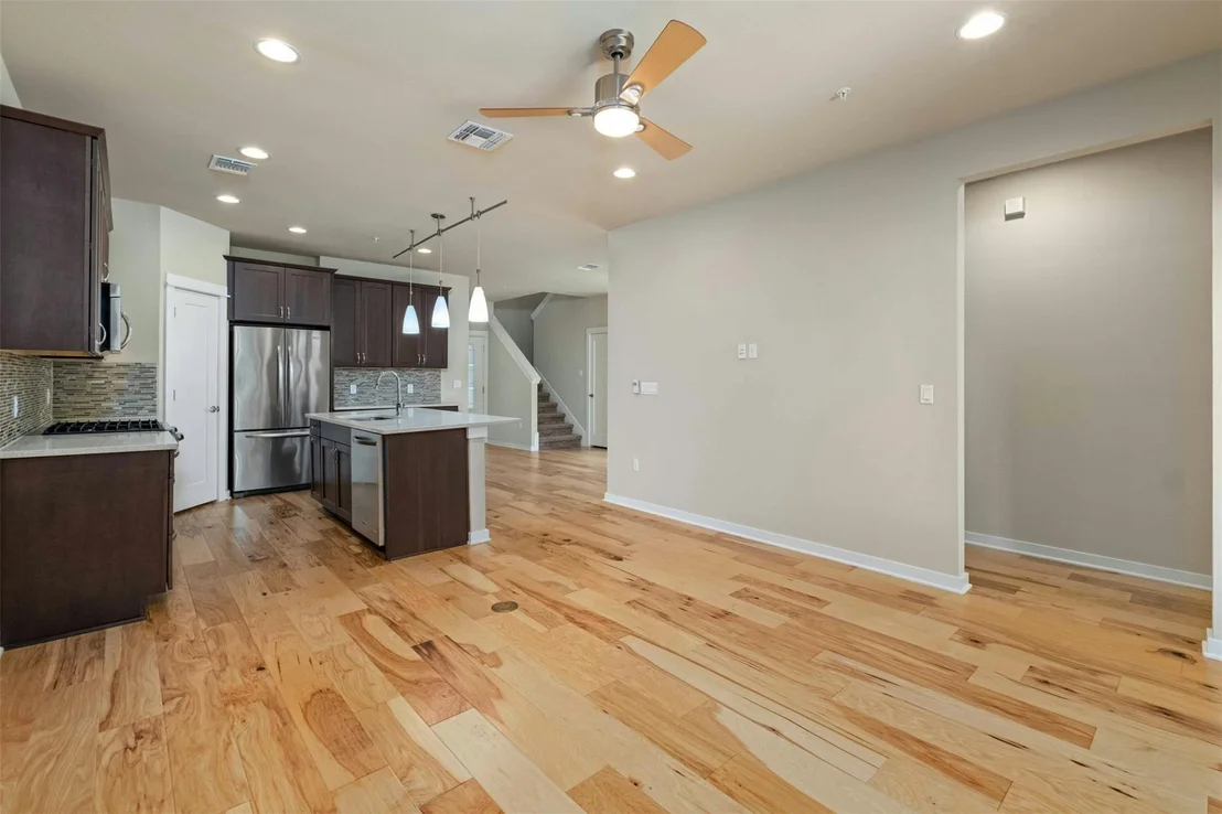 Photo of Unit B at 4008 Valley View RD