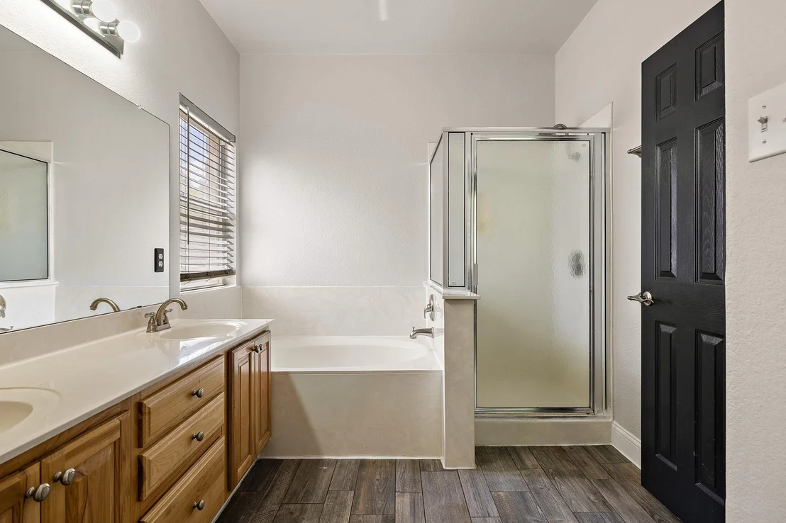 Photo of 1804 Warwick CV