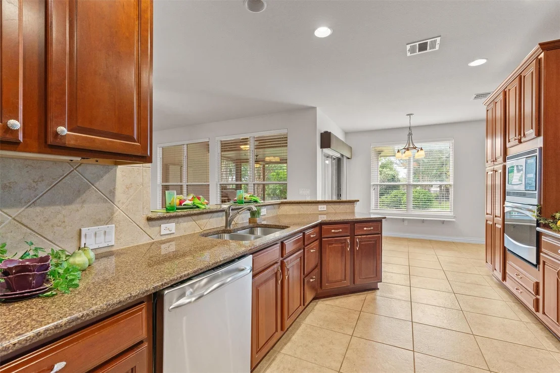 Photo of 106 Angelina CV