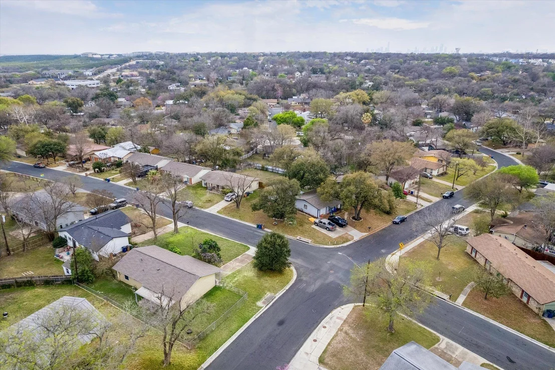 Photo of 6811 Wake Forest LN