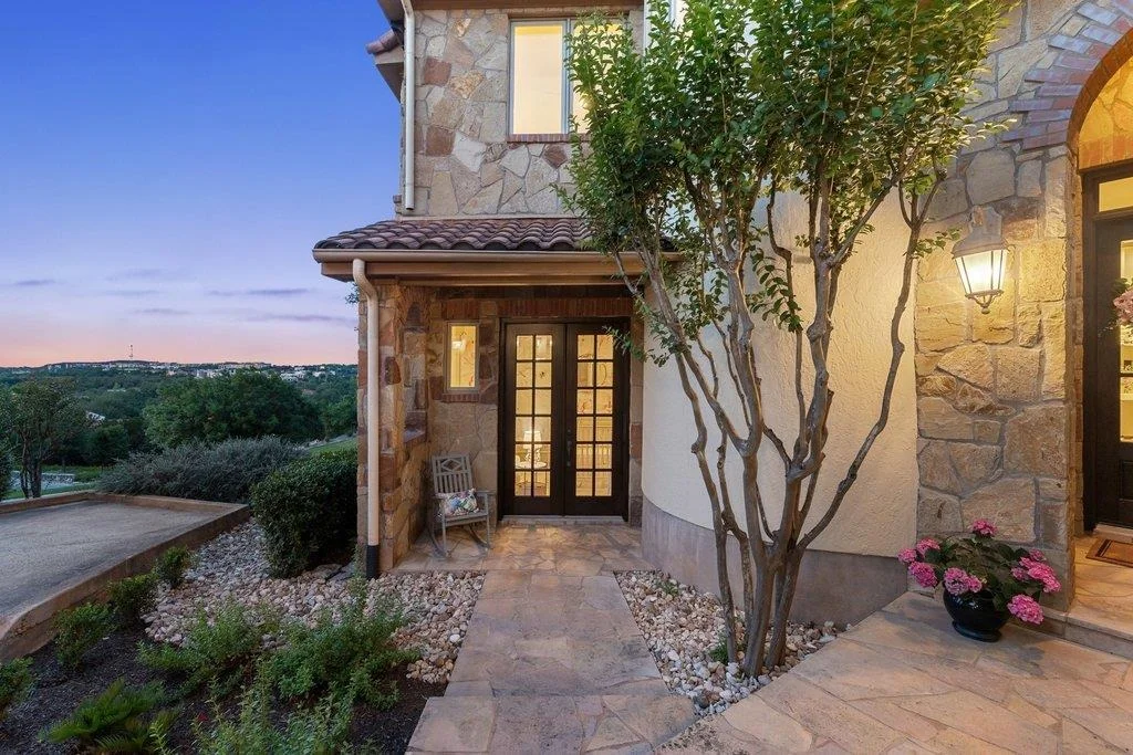 Photo of 4801 PECAN CHASE