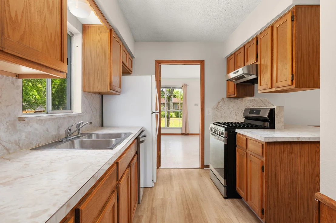Photo of 6804 Miranda DR