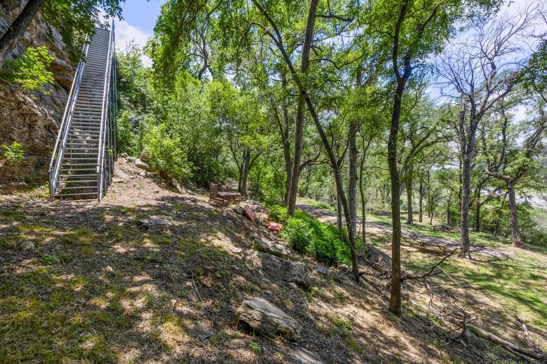 Photo of 25036 RIVER RD