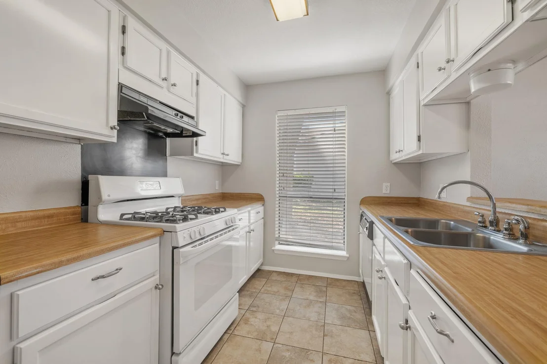 Photo of 1101 Huntridge DR
