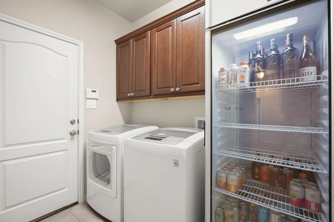 Photo of 606 Victoria DR