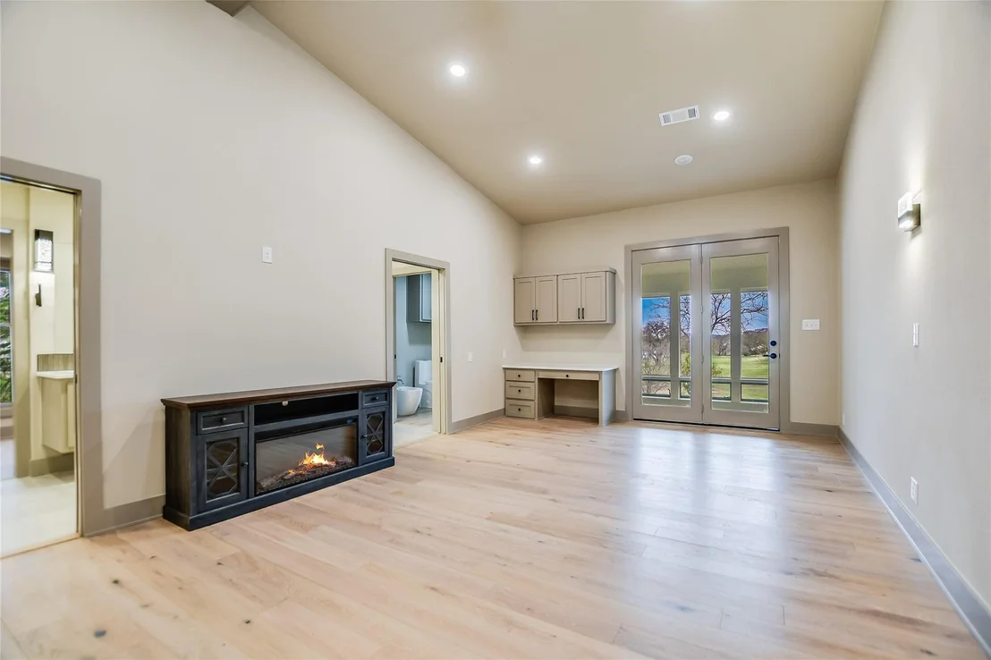 Photo of 2713 Aurora