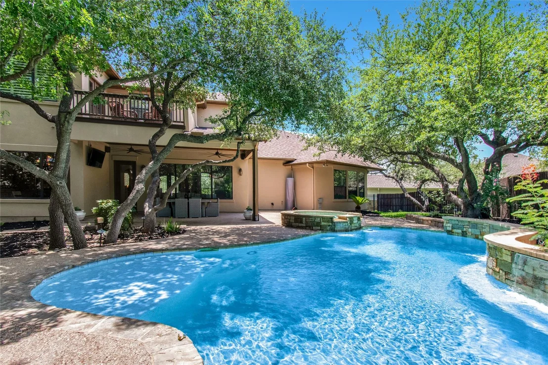 Photo of 705 Cliffside Cove