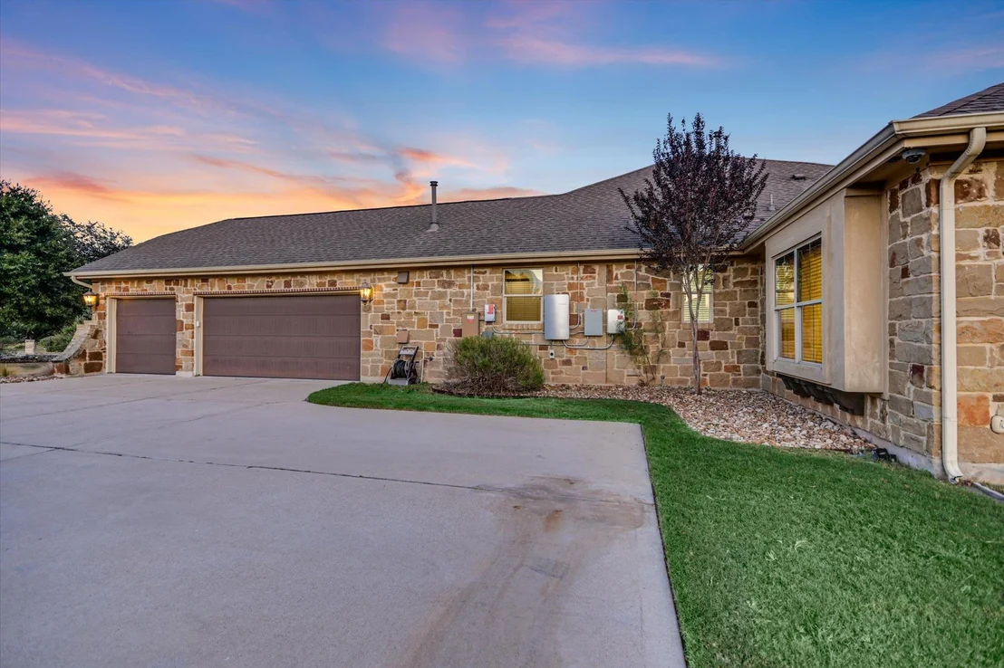 Photo of 162 Sarahs Spring CV