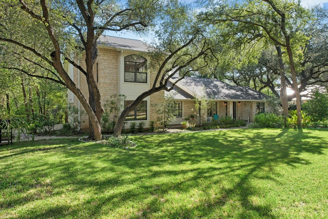 Photo of 6604 Liveoak DR