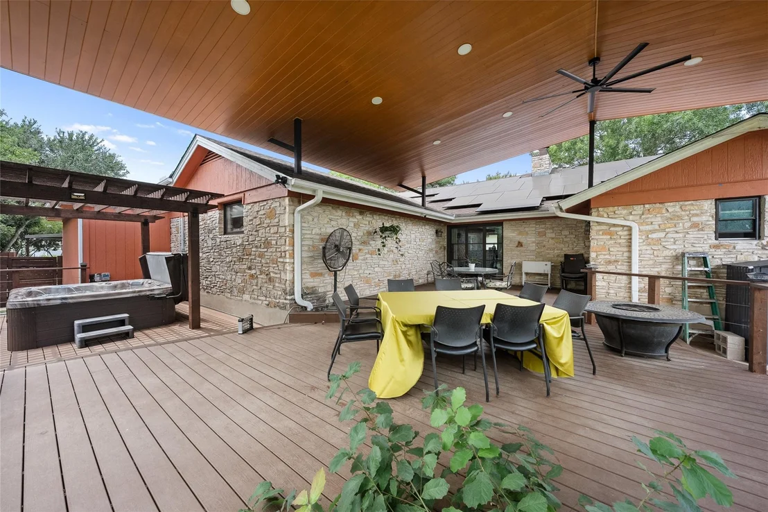 Photo of 301 Oak Ridge RD