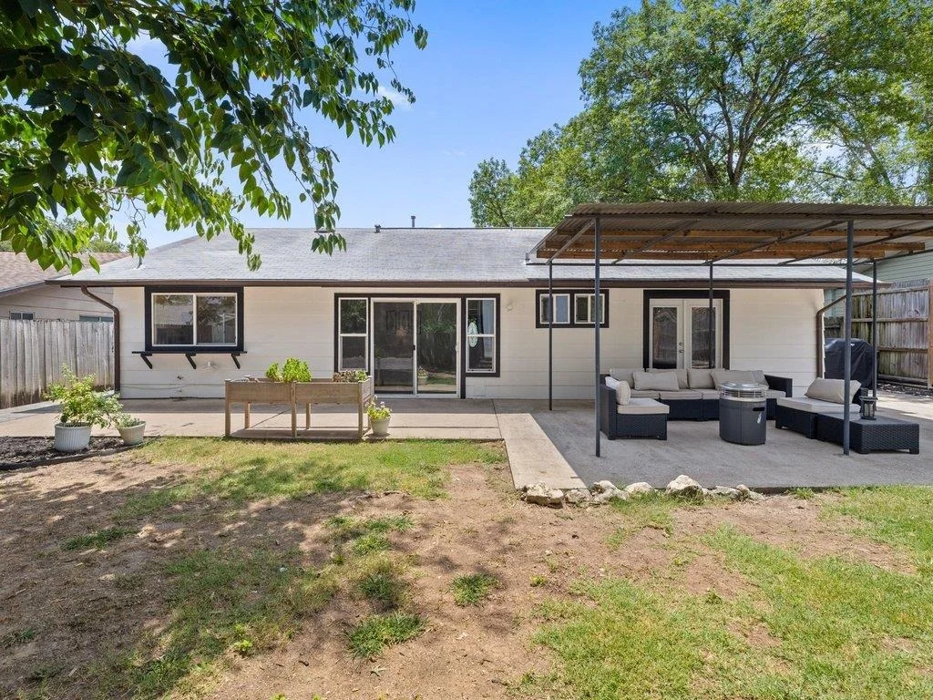 Photo of 7004 Twisted Oaks DR