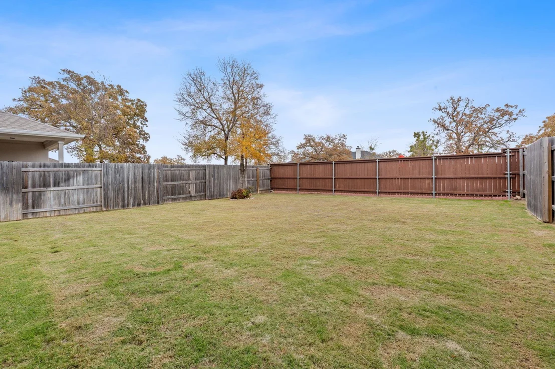 Photo of 152 Riverhill DR