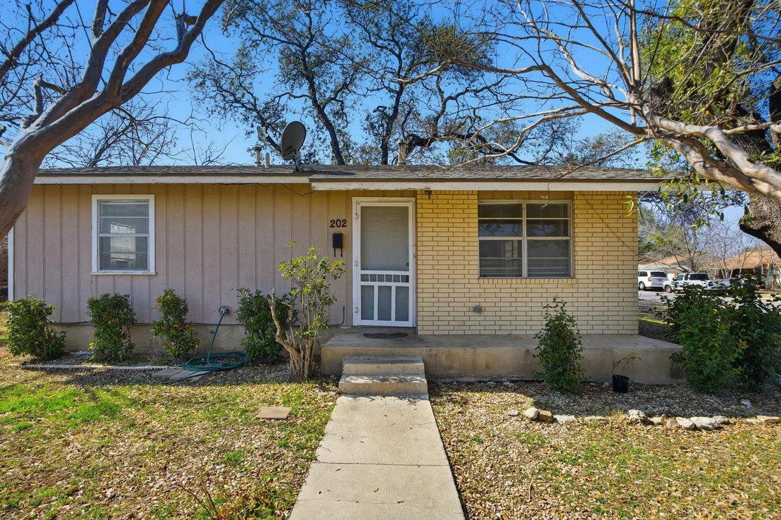Photo of 202 Forest ST