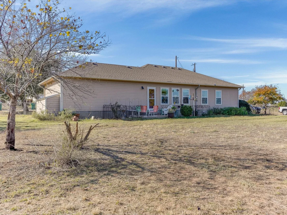 Photo of 154 W Pine DR
