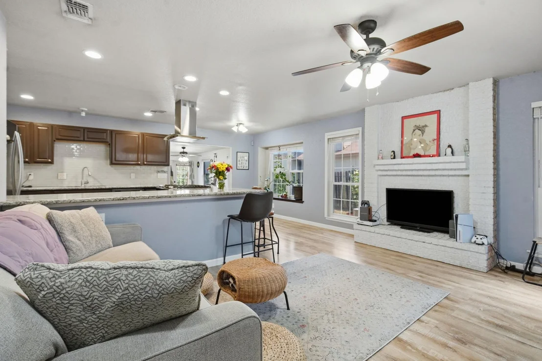 Photo of 141 Meadowland