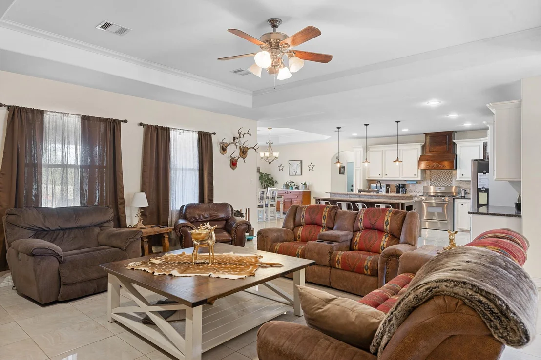 Photo of 1102 Private Road 2332